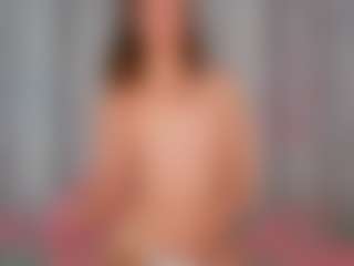 Live cam show with KarenSozzi - Fingering on SpankPalCams