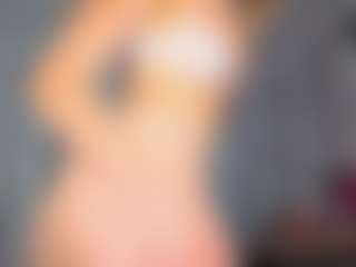 KarenSozzi's Live Sex Cam Show