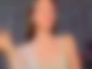 Live cam show with KarenSozzi - Smoking on Hubzter Live