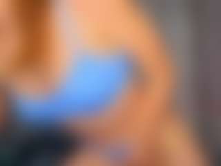 Live cam show with KarenSozzi - Lush on Milf Play