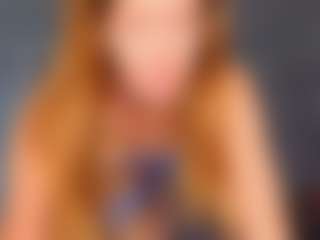 Live cam show with KarenSozzi - Striptease on xplaylive.com