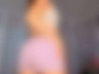 KarenSozzi's Live Sex Cam Show