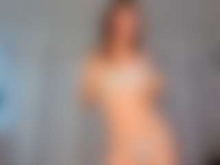 Live cam show with KarenSozzi - Ahegao on Milfs Live