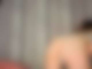 Live cam show with KarenSozzi - Flashing on fuklive.com
