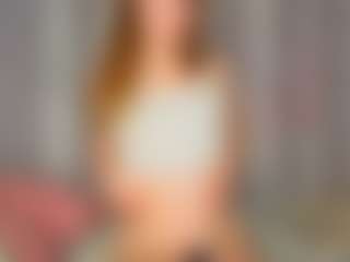 Live cam show with KarenSozzi - Erotic Dance on xDating