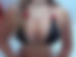 Live cam show with Luna G - Camel Toe on SinfulBabes