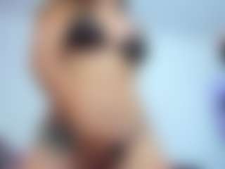 Live cam show with Luna G - Camel Toe on sexytreat.net
