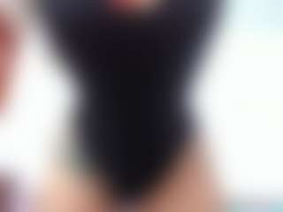 Live cam show with Luna G - Fingering on Gym Cam Girls