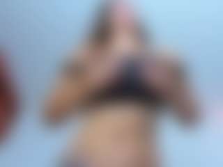 Live cam show with Luna G - Green Eyes on madthumbs