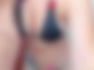 Live cam show with Luna G - Green Eyes on Camsoda