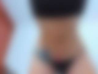 Live cam show with Luna G - Blonde Hair on Camsoda