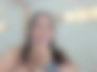 Live cam show with Penelope-Russo - Camel Toe on crypto-cams