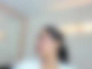Live cam show with Penelope-Russo - Public on TastyBlacksLive
