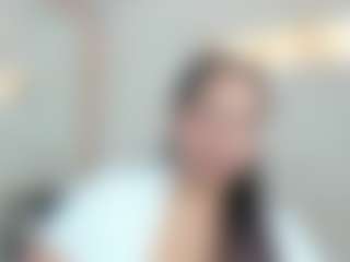 Penelope-Russo MILF webcam performer live streaming