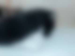 Live cam show with Penelope-Russo - Braces on Milfs Live