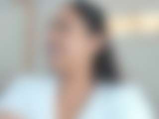 Penelope-Russo MILF webcam performer live streaming