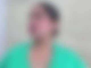 Penelope-Russo MILF webcam performer live streaming