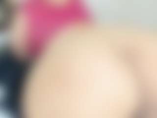 Live cam show with Penelope-Russo - Camel Toe on SquirtSoMuch