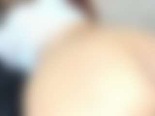 Live cam show with Penelope-Russo - Public on Fling VIP Chat
