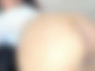 Penelope-Russo MILF webcam performer live streaming