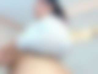 Live cam show with Penelope-Russo - MILF Teen (18+) on liverealitysex.com