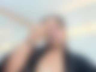 Live cam show with Penelope-Russo - Camel Toe on Fling VIP Chat