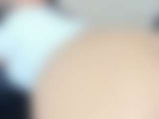 Penelope-Russo MILF webcam performer live streaming