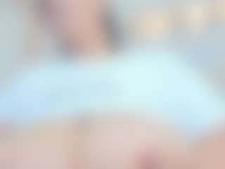 Penelope-Russo MILF webcam performer live streaming