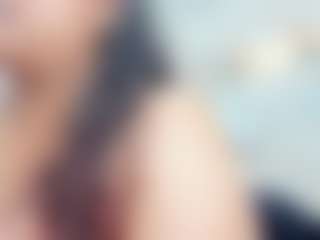 Penelope-Russo MILF webcam performer live streaming