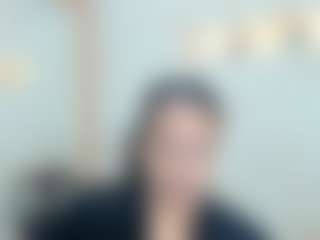 Live cam show with Penelope-Russo - Facial on Nude Live Now
