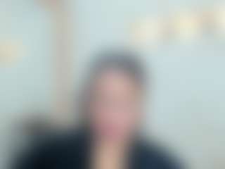 Live cam show with Penelope-Russo - Facial on hotwifechat.live