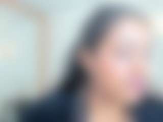 Live cam show with Penelope-Russo - Public MILF on CamSodaAdn