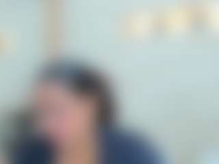 Live cam show with Penelope-Russo - Brown Eyes Mature on UwU Esports