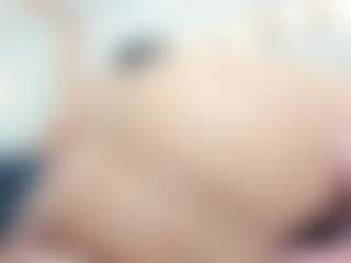 Penelope-Russo MILF webcam performer live streaming