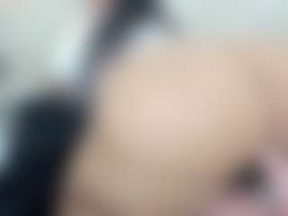 Live cam show with Penelope-Russo - Facial on Camsoda