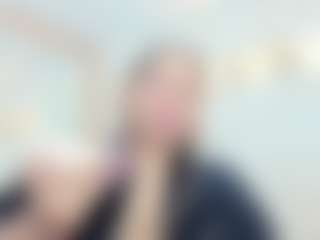 Penelope-Russo MILF webcam performer live streaming