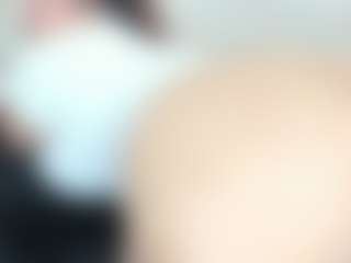 Penelope-Russo MILF webcam performer live streaming