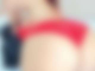Penelope-Russo MILF webcam performer live streaming