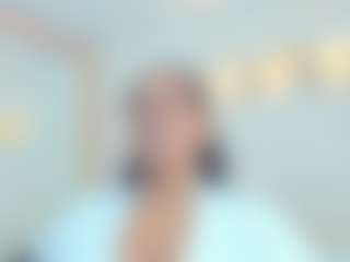 Penelope-Russo MILF webcam performer live streaming