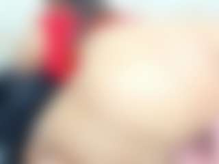 Penelope-Russo MILF webcam performer live streaming