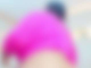 Penelope-Russo MILF webcam performer live streaming