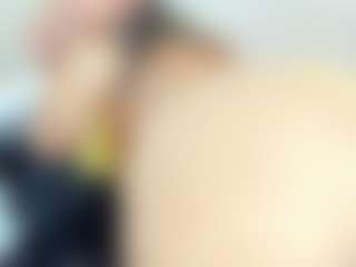 Live cam show with Penelope-Russo - Fingering MILF on SinfulBabes