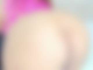 Live cam show with Penelope-Russo - Camel Toe on Camsoda Late Night