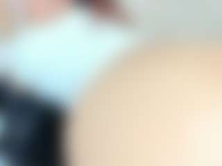 Live cam show with Penelope-Russo - Facial on Gym Cam Girls