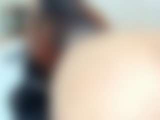 Penelope-Russo MILF webcam performer live streaming