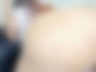 Penelope-Russo MILF webcam performer live streaming