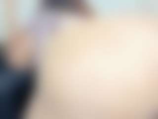 Penelope-Russo MILF webcam performer live streaming