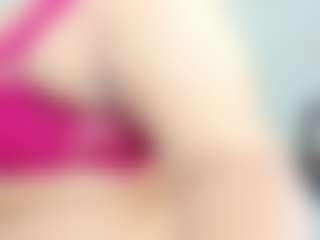 Live cam show with Penelope-Russo - Strip Mature on CamClone
