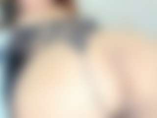 Live cam show with Penelope-Russo - Camel Toe on Dare Cams
