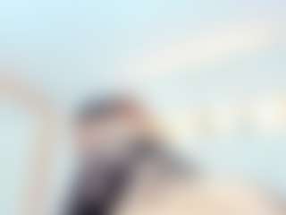 Live cam show with Penelope-Russo - Fingering on Mixed Magazine Live